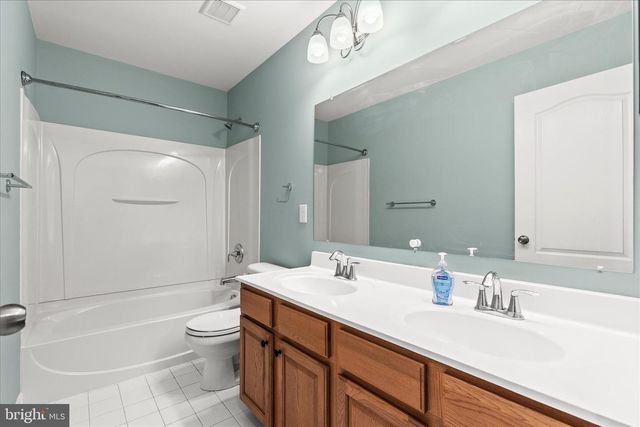 17323 RUSSETT FARM DR, Shrewsbury, PA 17361