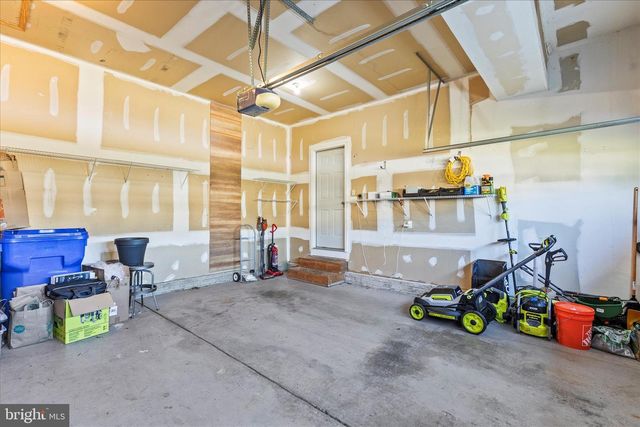17323 RUSSETT FARM DR, Shrewsbury, PA 17361