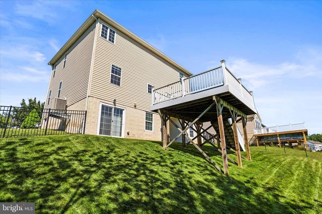 17323 RUSSETT FARM DR, Shrewsbury, PA 17361