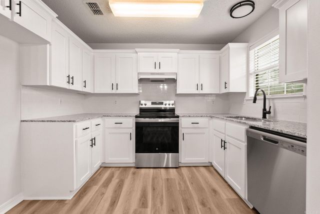 18 War Eagle Drive, Cabot, AR 72023