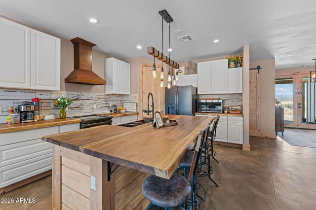1755 W Grantham Ranch Road, Wickenburg, AZ 85390
