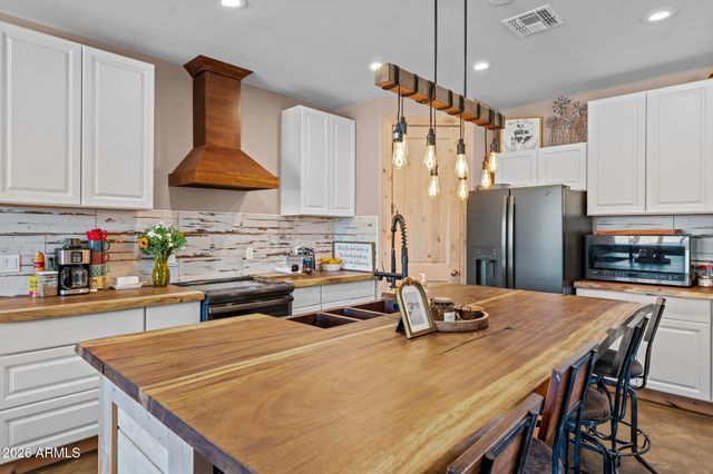 1755 W Grantham Ranch Road, Wickenburg, AZ 85390