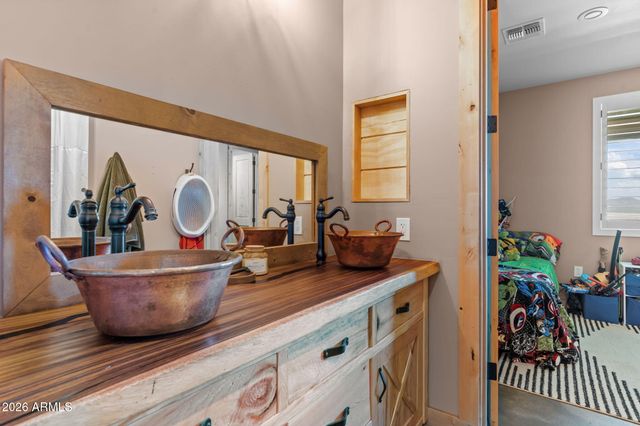 1755 W Grantham Ranch Road, Wickenburg, AZ 85390
