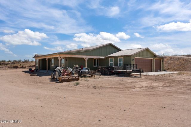 1755 W Grantham Ranch Road, Wickenburg, AZ 85390
