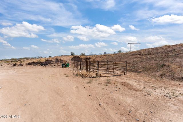 1755 W Grantham Ranch Road, Wickenburg, AZ 85390