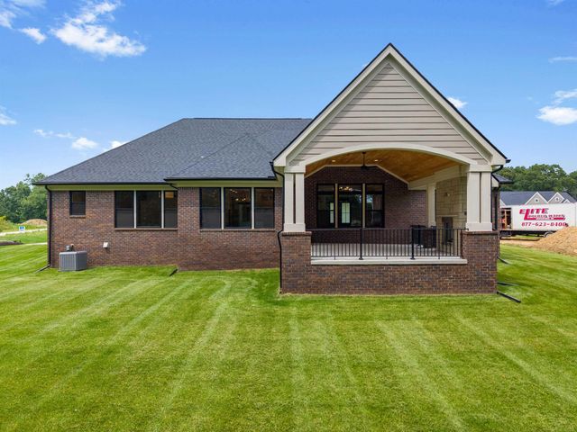7376 Mulberry Drive, Washington, MI 48095