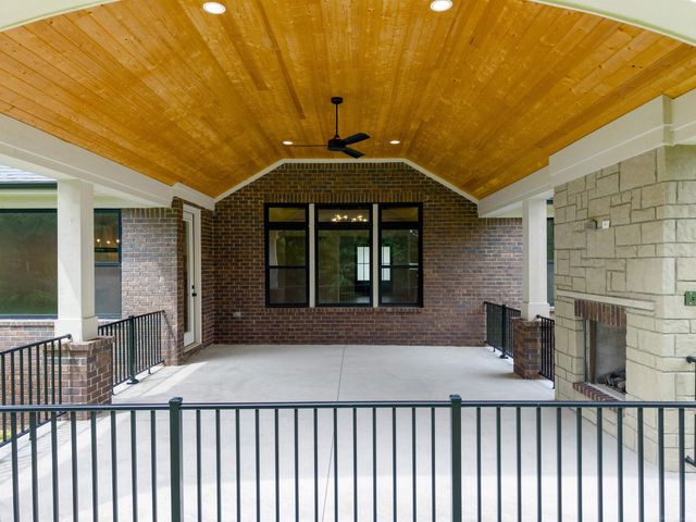 7376 Mulberry Drive, Washington, MI 48095