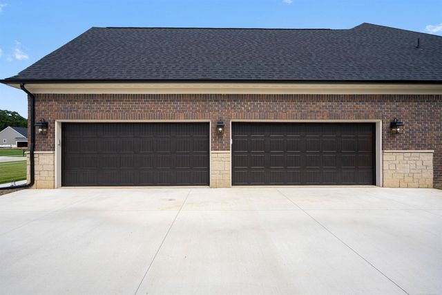 7376 Mulberry Drive, Washington, MI 48095