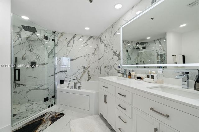 3029 NE 188th St 1021, Aventura, FL 33180