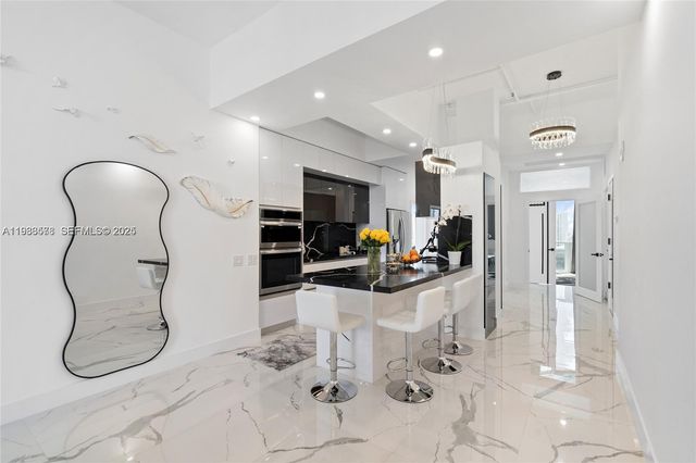 3029 NE 188th St 1021, Aventura, FL 33180