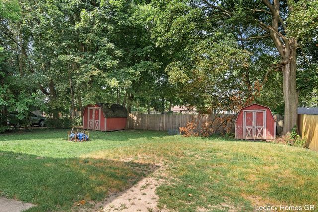 224-226 Maple Street, Parchment City, MI 49004