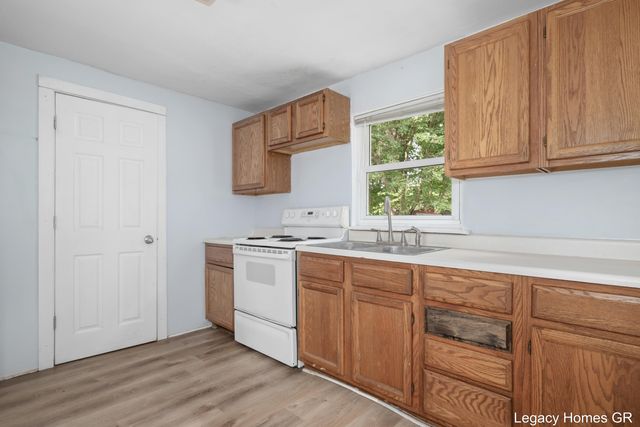 224-226 Maple Street, Parchment City, MI 49004