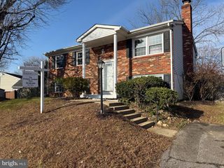 5242 MIDWAY CT, Woodbridge, VA 22193