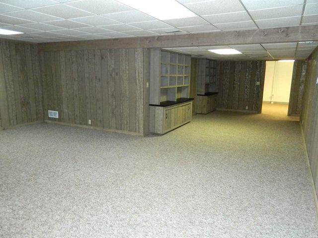 409 E Woodridge Drive, Bloomington, IN 47408