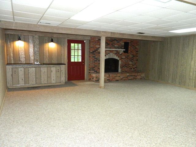 409 E Woodridge Drive, Bloomington, IN 47408