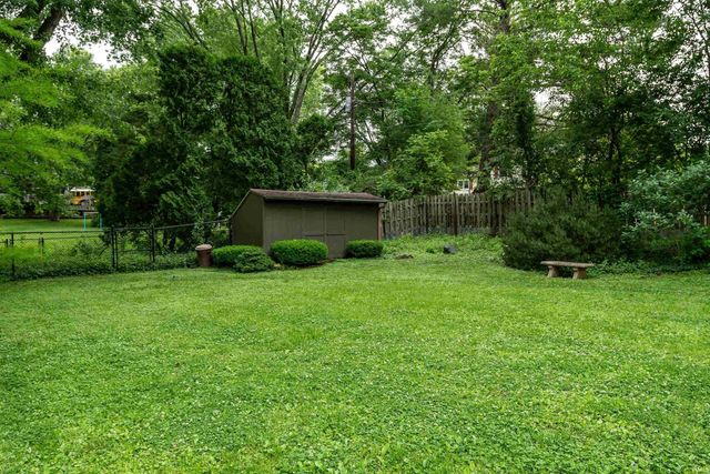 409 E Woodridge Drive, Bloomington, IN 47408