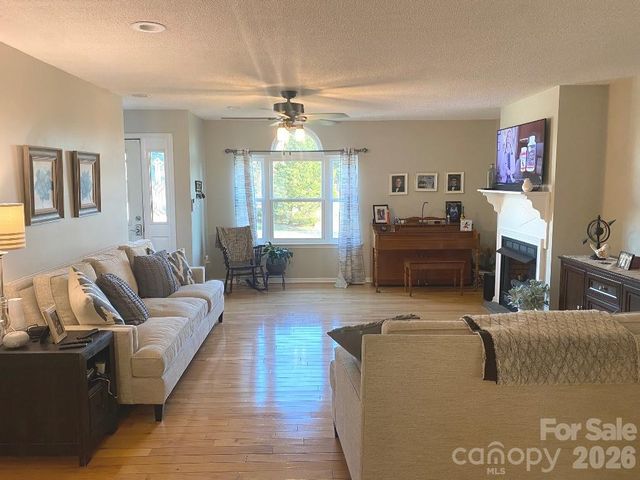 3955 Northernmistic Drive, Maiden, NC 28650