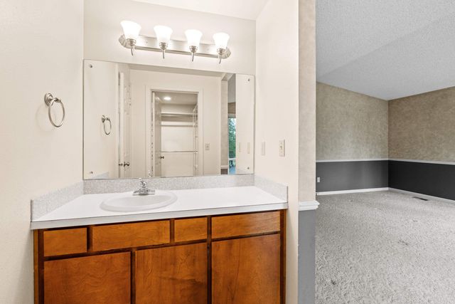 9520 E Holman Rd, Spokane, WA 99206