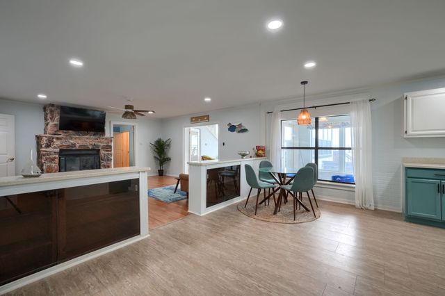 124 Jeffrey Circle, Gun Barrel City, TX 75156