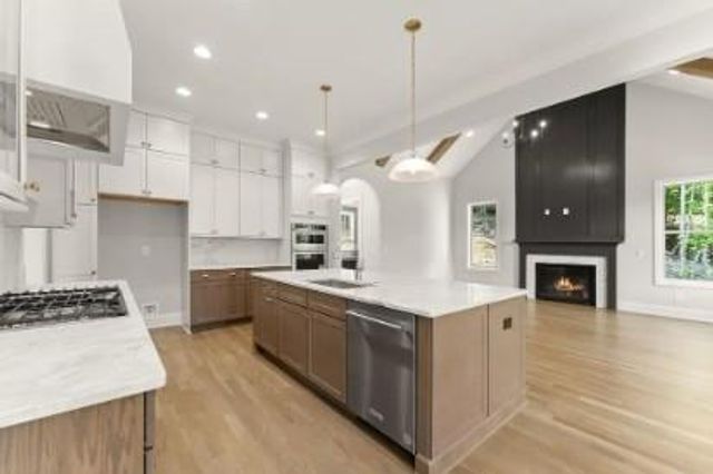7950 Lotus Walk, Cumming, GA 30041