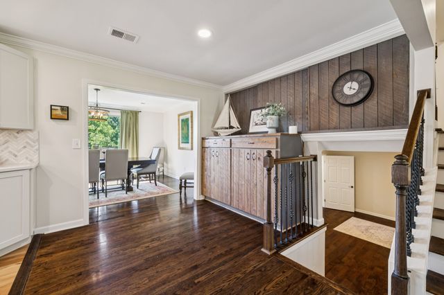 192 Cherokee Rd, Hendersonville, TN 37075