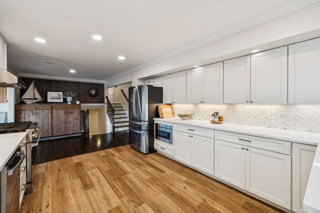 192 Cherokee Rd, Hendersonville, TN 37075
