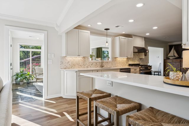 192 Cherokee Rd, Hendersonville, TN 37075