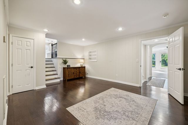 192 Cherokee Rd, Hendersonville, TN 37075