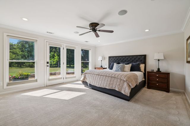 192 Cherokee Rd, Hendersonville, TN 37075