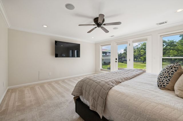 192 Cherokee Rd, Hendersonville, TN 37075