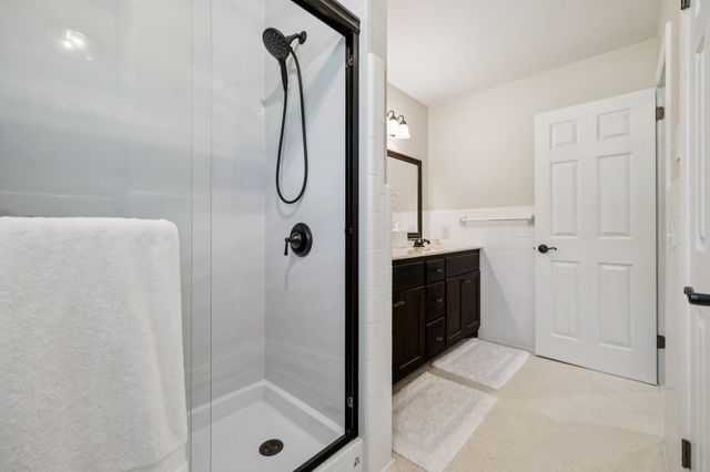 192 Cherokee Rd, Hendersonville, TN 37075