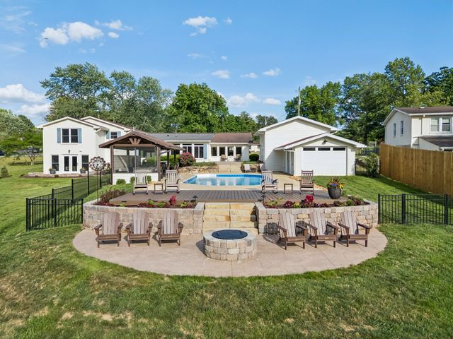 192 Cherokee Rd, Hendersonville, TN 37075