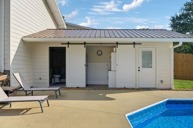 192 Cherokee Rd, Hendersonville, TN 37075