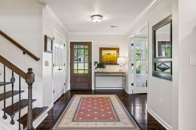 192 Cherokee Rd, Hendersonville, TN 37075