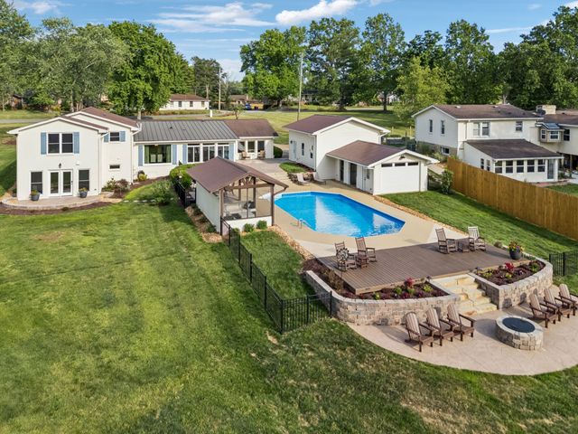 192 Cherokee Rd, Hendersonville, TN 37075