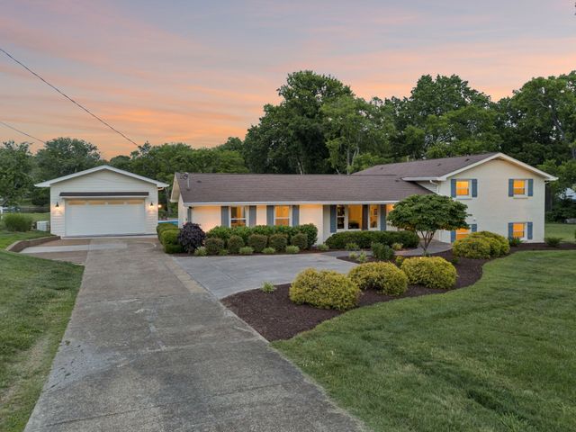 192 Cherokee Rd, Hendersonville, TN 37075
