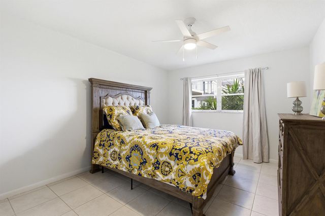 311 E Ocean Avenue 104, Lantana, FL 33462