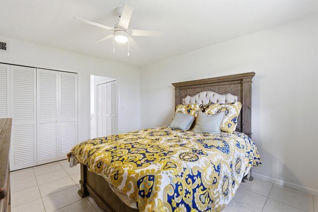 311 E Ocean Avenue 104, Lantana, FL 33462