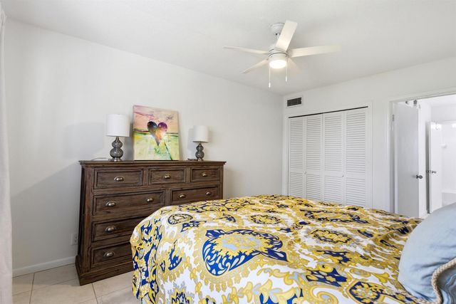 311 E Ocean Avenue 104, Lantana, FL 33462