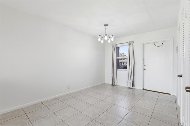 311 E Ocean Avenue 104, Lantana, FL 33462