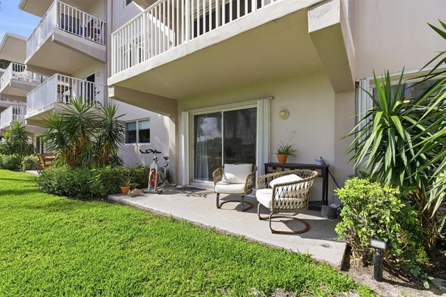 311 E Ocean Avenue 104, Lantana, FL 33462