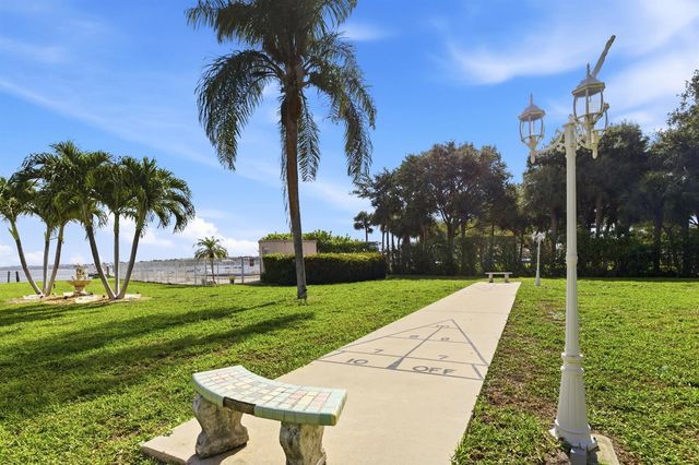 311 E Ocean Avenue 104, Lantana, FL 33462