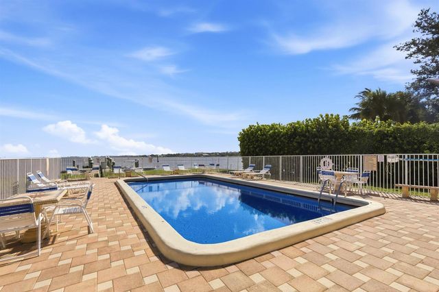 311 E Ocean Avenue 104, Lantana, FL 33462