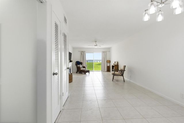 311 E Ocean Avenue 104, Lantana, FL 33462