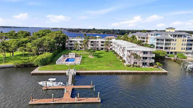 311 E Ocean Avenue 104, Lantana, FL 33462