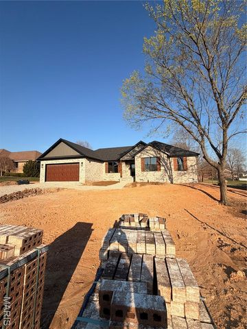 2230 Cherry Blossom Circle, Lebanon, MO 65536