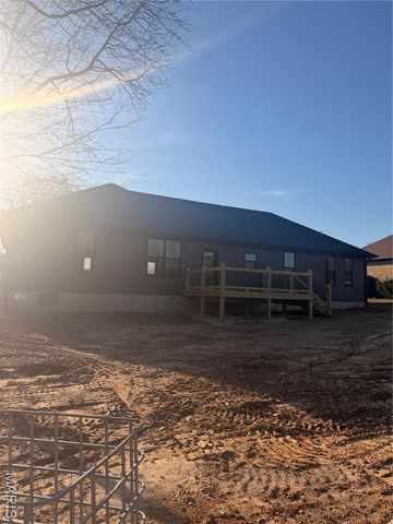 2230 Cherry Blossom Circle, Lebanon, MO 65536