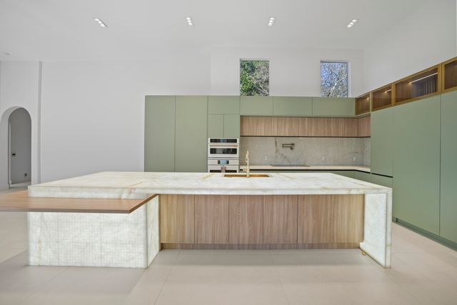 3201 E Stonebrook Circle, Davie, FL 33330