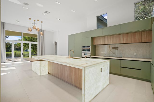 3201 E Stonebrook Circle, Davie, FL 33330