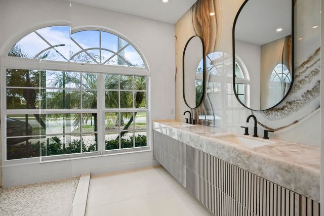 3201 E Stonebrook Circle, Davie, FL 33330
